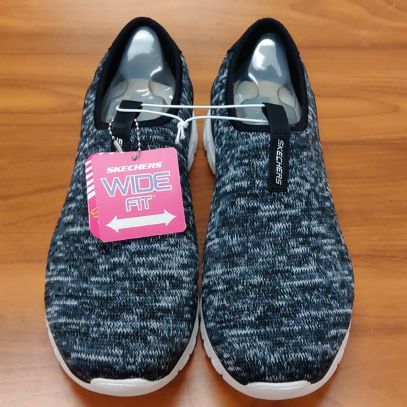 skechers slip on women's memory foam